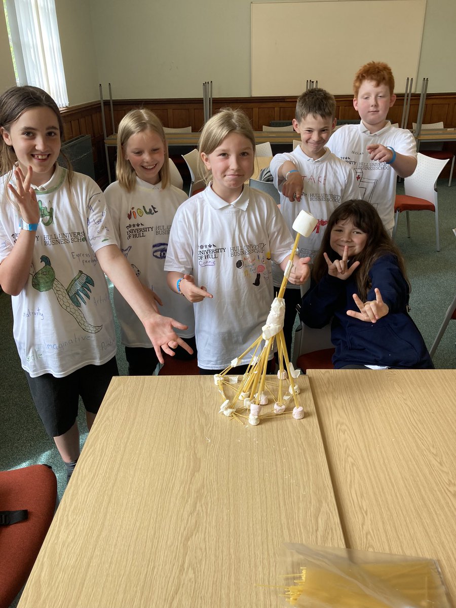 BPSHull's tweet photo. The winning team! #spaghettitower #leadership https://t.co/g6FfwYJDaC