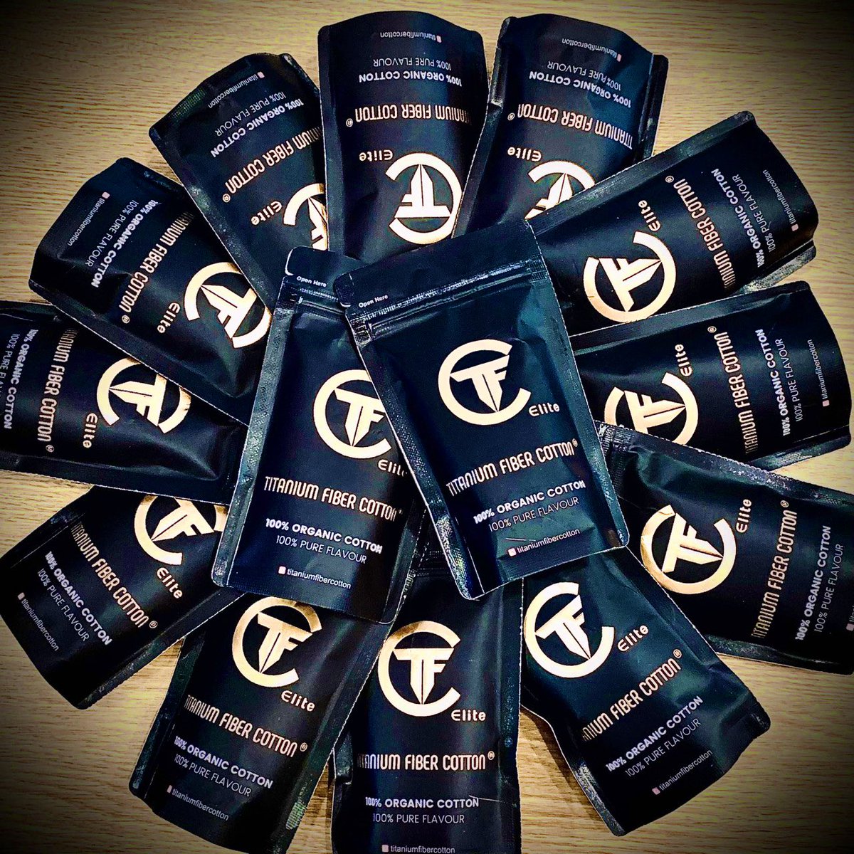 tfc_jpn's tweet photo. 🇮🇩Titanium Fiber Cotton🇮🇩

VAPEに欠かせない重要なアイテムの一つ『コットン』

TFCは様々な洗浄工程を得て
出来る限りのコットン臭を取り除いています✨

コットン臭が殆ど無い

🟰

フレーバーがクリアに再現される😋

どうせなら美味しい方が良い😁

まだ試されて無い方はお近くの取扱店で🎶

続 https://t.co/Li78t6mgOA
