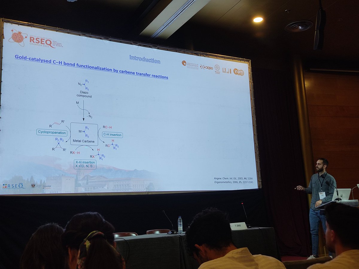 Jonathan Martínez presenting our work, in collaboration with <a href="/jose_mata_uji/">jose mata</a> <a href="/UJIuniversitat/">Universitat Jaume I</a>, at <a href="/BienalGranada22/">XXXVIIIReunionBienalRSEQ</a>. Well done!! <a href="/CIQSO_UHU/">CIQSO Univ. of Huelva</a>
