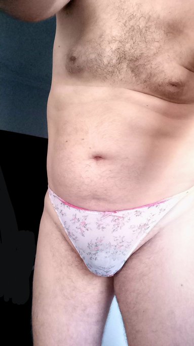 First step of my sissyfication. Suggestions for better results! https://t.co/hK6IaNZsmd