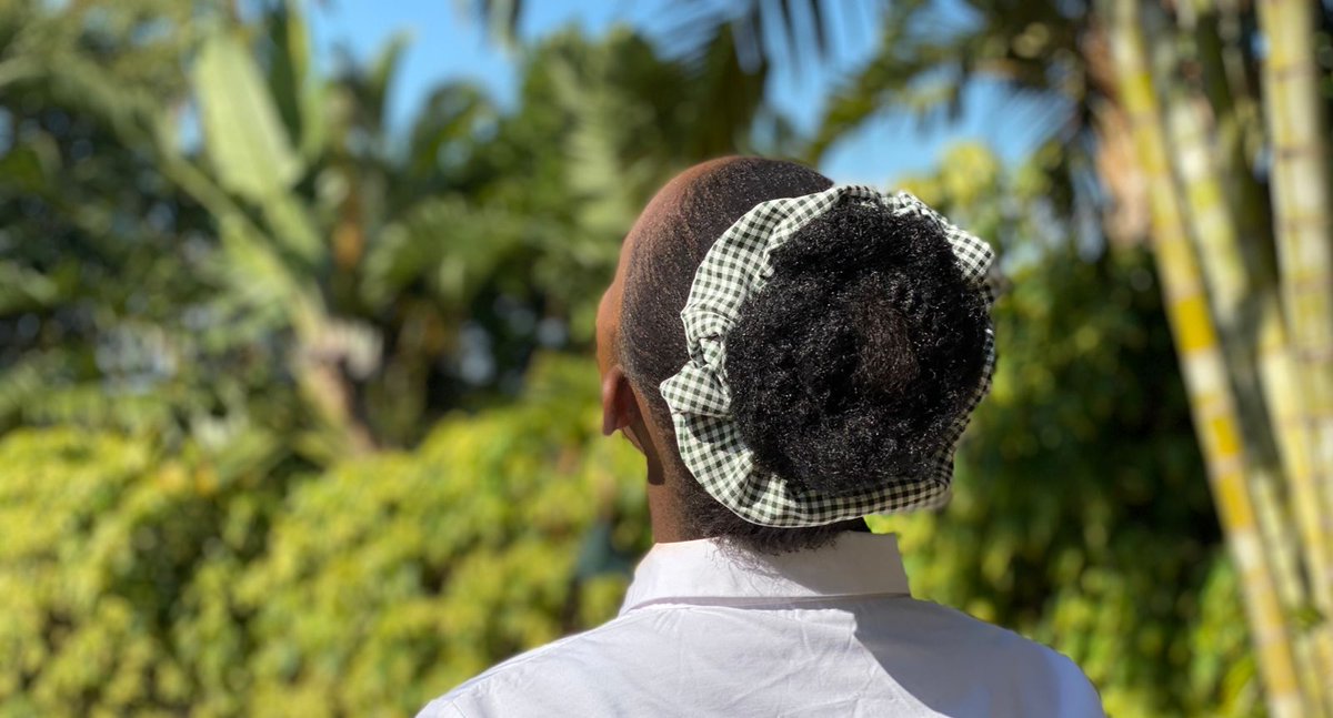 W7Fashion's tweet photo. Let your scrunchie speaks for itself💚 @nickaydlamzee #happycustomer #Scrunchie https://t.co/k36dBtL7hu