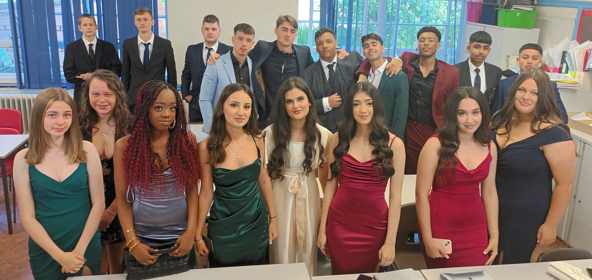 StJuliansDCF's tweet photo. Today has been an emotional day, there has been laughter, there have been tears &amp; that is just mine.
This is a proud moment. We have watched you grow from year 7 into the young adults you are in this picture. I wish you happiness and success in all you do- to the best form ever! https://t.co/01lroaauIQ