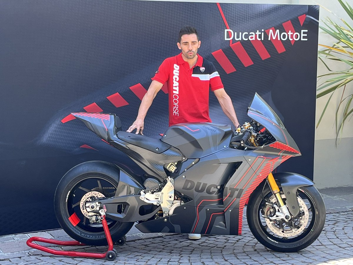 Adamchildchad's tweet image. Introducing the new MotoE bike from Ducati. 225kg, 150cv ready to race next year @DucatiUK