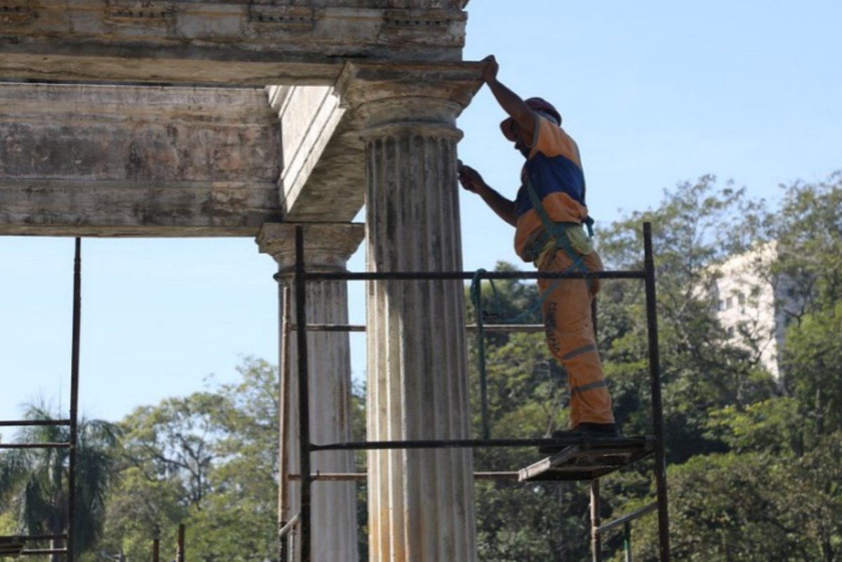 O coração fica quentinho quando a gente vê o cuidado das equipes da @conservacaorio com as obras de recuperação da Quinta da Boa Vista. 💙

Bom dia, Rio!

📸 <a href="/alemacieira/">AlexandreMacieira</a>
