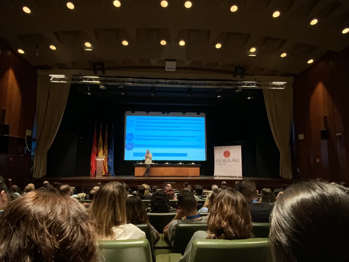 alfredocalvou's tweet photo. Con Pepe Laguna reflexionando sobre el cuidado en la escuela y la sociedad. @Escolapiosemaus en @escolapiosjaca #escueladeverano22 https://t.co/HO3y02Wd6O