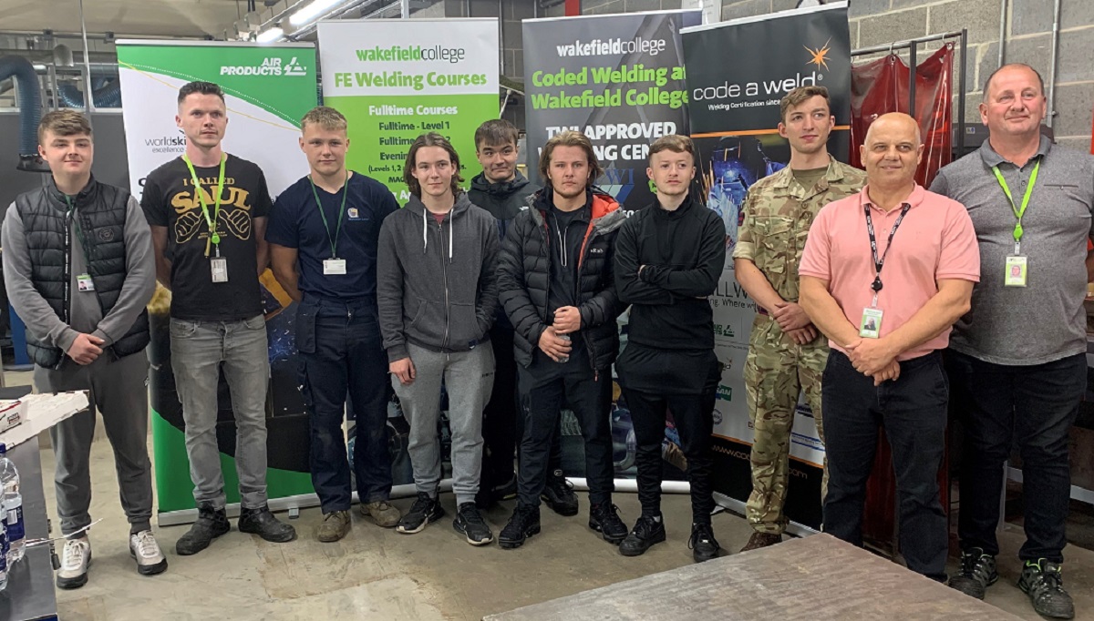 airproductsuki's tweet photo. Congratulations to Jack Frances from Royal Engineers MoD who was crowned winner of the UK's #skillWeld North West regional qualifier. 
It was a great competition with Lucas Moon &amp; Max Gibson both from @wakeycollege achieving 2nd/3rd place respectively. @CodeAWeld @WeldingInst https://t.co/aUZP1OqF60