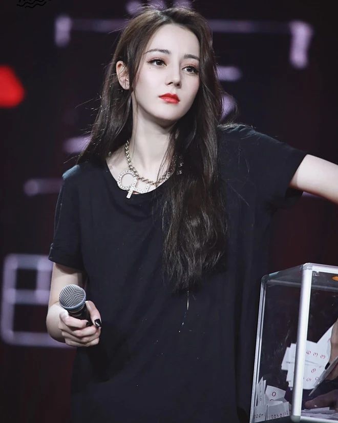 AdeliaMichi's tweet photo. #迪丽热巴 #디리러바 #dilrabadilmurat #Dilireba #Dilraba #DilirebaDilimulati https://t.co/YeJ3fXe1PD