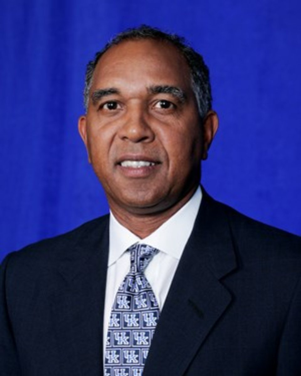 SportsinLou's tweet photo. Please join us in wishing a happy birthday to Tubby Smith - #KSHOF Class of 2008 https://t.co/86Vdc2LGsQ
