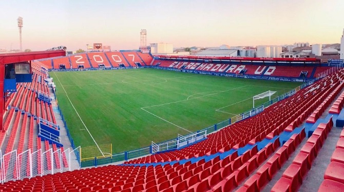 iusport's tweet photo. La lista de morosos a Hacienda, plagada de clubes no profesionales https://t.co/UDA1fY5Lxk https://t.co/L1GMqG1u98