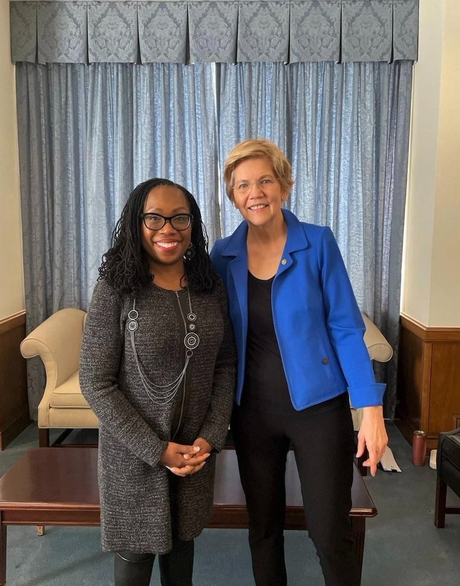 SenWarren's tweet image. I’m thrilled to see Justice Ketanji Brown Jackson sworn in today as the first Black woman to serve on the Supreme Court! As a former public defender, she’ll bring an invaluable perspective to the bench. I also want to thank Justice Breyer for his extraordinary public service.