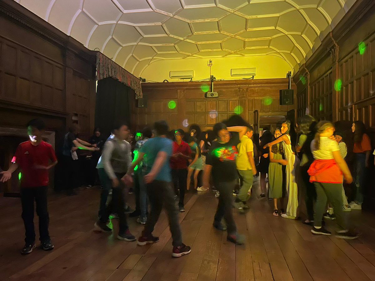 StanburnPrimary's tweet photo. Party time 🥳 https://t.co/2iQbKE2k8C
