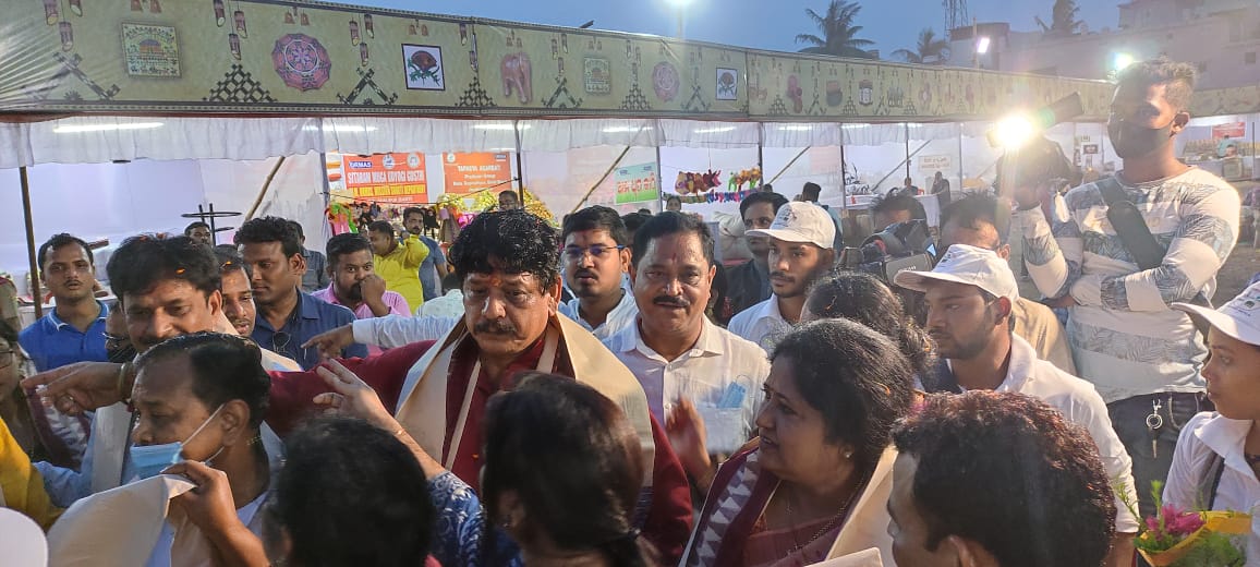 20 ତମ ଜାତୀୟ ପଲିଶ୍ରୀ ମେଳା ପୁରୀ,ଉଦଘାଟନ ଉତ୍ସବରେ ଯୋଗଦେବା ଅବସରରେ l