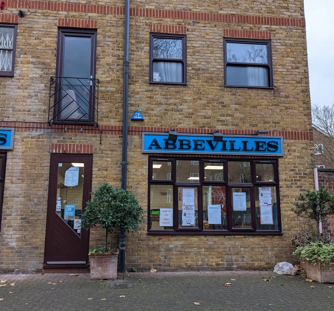 Abbevilles restaurant at Clapham common provides freshly prepared food! We also work within the local community providing work placements and training for people with mental health issues and other disadvantages in Lambeth. #ClaphamCommon