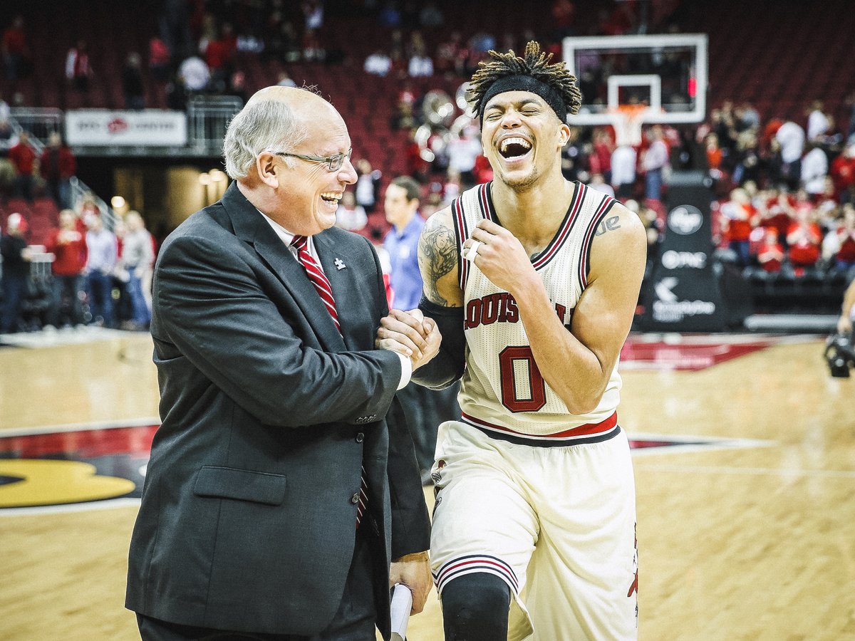 They say a picture is worth a thousand words, but these, and many others, are worth so much more.

Congrats on retirement <a href="/KKcards/">Kenny Klein</a>!

#GoCards