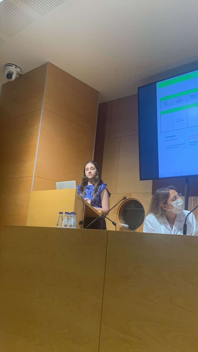 La Dra <a href="/MABNOBOA/">BELEN NOBOA</a>, Fellowship de #EPID presentando en Simposium