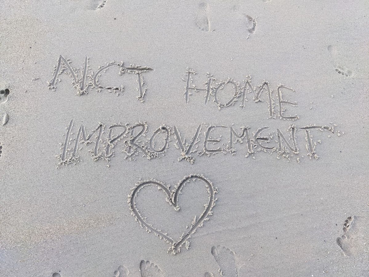 handyman_mark69's tweet photo. Doon Tynemouth on crab patrol, happy te say it gets the all clear. Though and dee some advertisin while am hea. Have the leave a cheeky little message to shout out me main man greggs an all #advertisinggenius #everylittlehelps https://t.co/dfmpepRupi