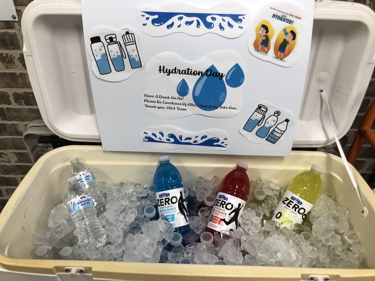 0504, hydrating our associates- One water or Gatorade at a time!!  ⁦<a href="/Pitmastery/">Brent Jahnke</a>⁩ ⁦<a href="/cj73fe/">Clarissa Ferrales</a>⁩ ⁦@CBillingsley83⁩ ⁦<a href="/keren_gorg/">Keren Gorglione</a>⁩ ⁦<a href="/garland_haynes/">Garland Haynes</a>⁩