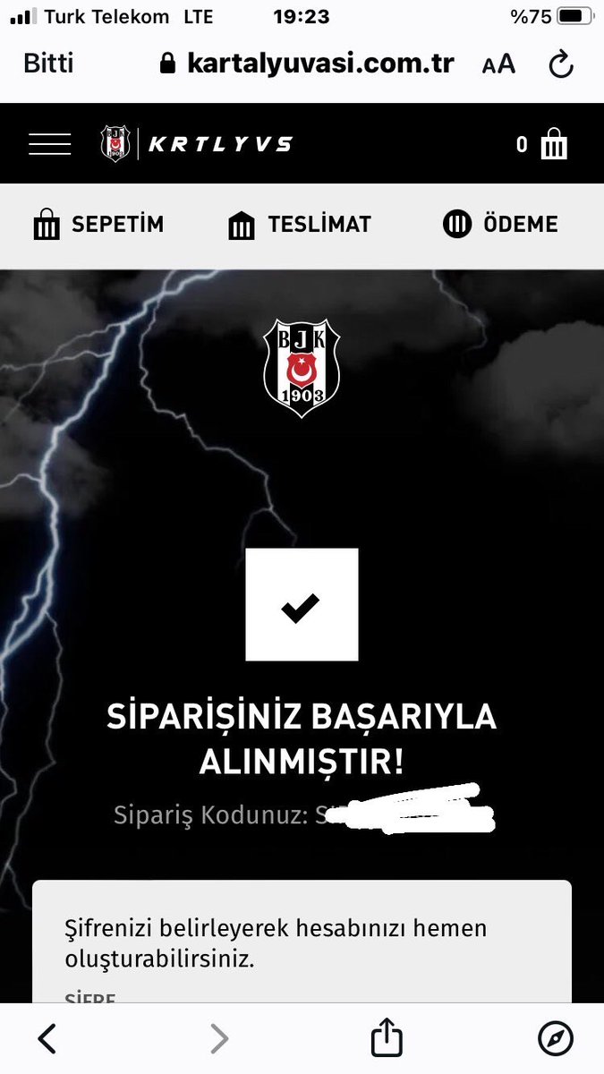 EHorozu's tweet photo. Beyaz formayı aldım 🖤🤍🫶🦅 #siyazbeyazınpeşinde #BEŞİKTAŞ #perşembe #beyazforma #şampiyonBEŞİKTAŞ https://t.co/LA8GGXwgFj