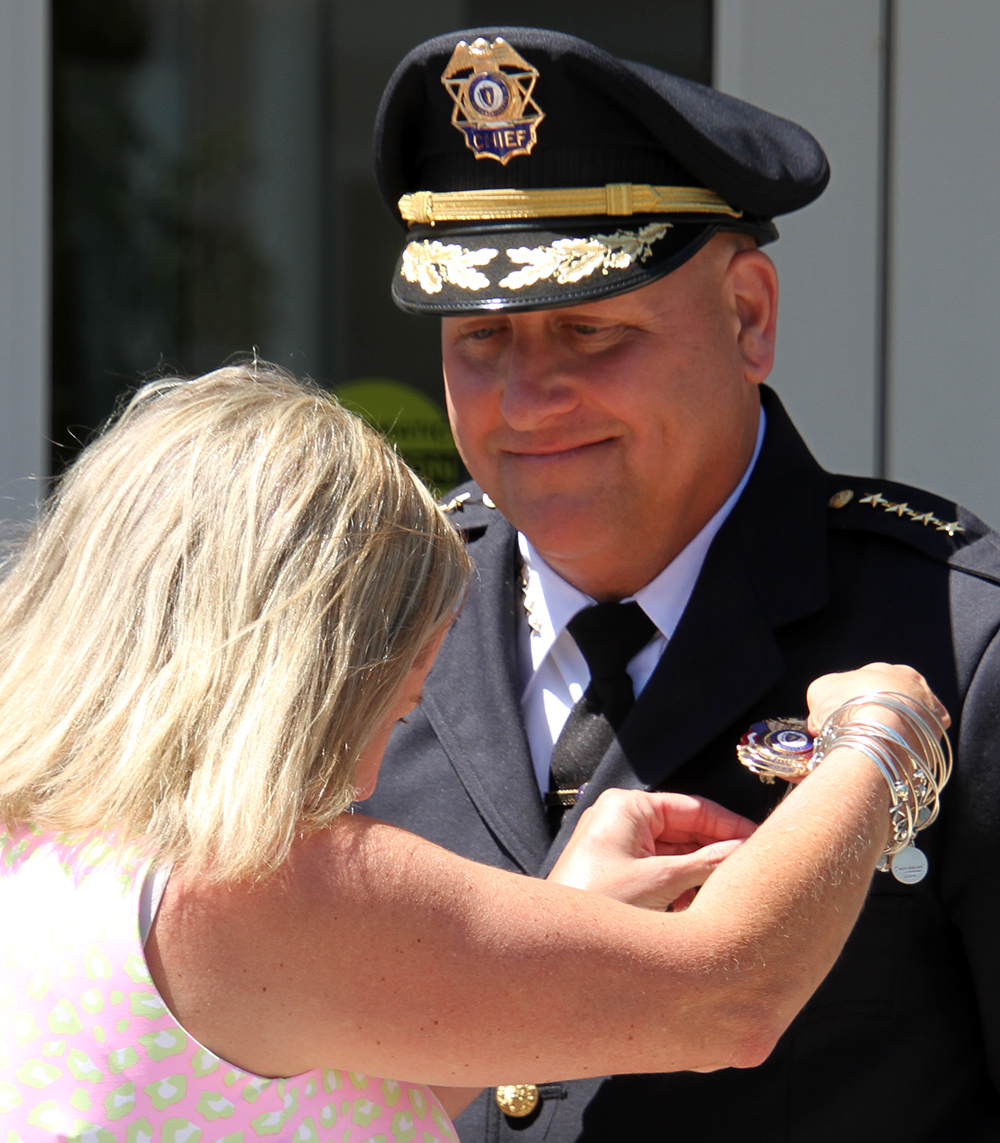CCCNewsroom's tweet image. Congratulations to Michael Anderson, sworn in as Chatham's new police chief, the eighth in the department's 100-year history.