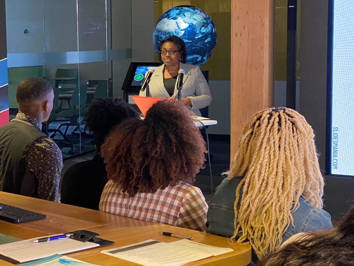 NGA_GEOINT's tweet photo. @DowntownTREX @HarrisStowe Wilkerson: The @HarrisStowe’s summer immersion in GEOINT is “forming the next generation of STEM talent” and “shining a light on a career path” and career opportunities in geospatial sciences. https://t.co/JgKtOOX8QB