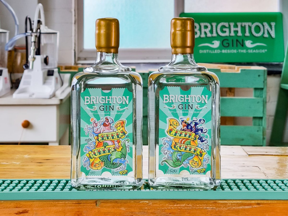 BrightonGin's tweet photo. ...and here they are!! Kathy beaming with delight with the fabulous #DavePop and his absololutely brilliant #Pride fundraiser designs for the #RainbowFund - available now from https://t.co/XVH9SGjq9P!! https://t.co/0LLzrVqkvr