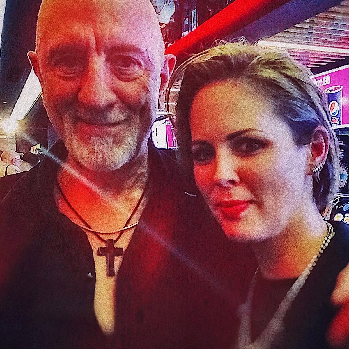 EmDarkOfficial's tweet photo. Throwback Thursday to FrightFest 2018, pictured with XTRO himself Mr Tim Dry! 🛸💀
. . .
#horror #film #80s #1980s #timdry #xtro #tikandtok https://t.co/n6WBcwbn1F