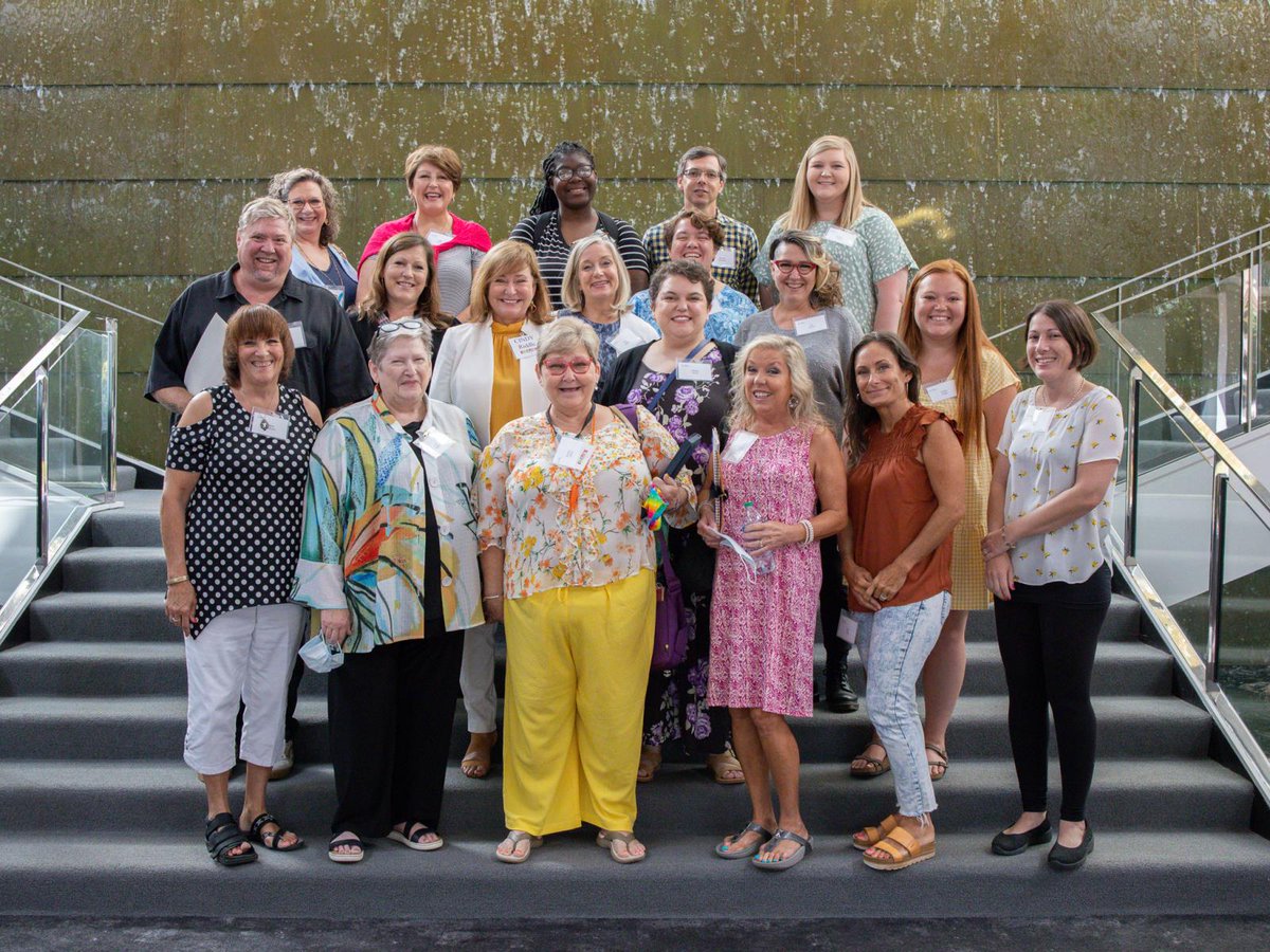 🎭 #LexRich5Schools #teachers are always learning - especially in the summer! Lisa Brooks and Tracy Compton of <a href="/NurseryRoad/">Nursery Road Elem.</a> spent last week at the <a href="/ChapmanCenter/">Chapman Cultural Center</a> learning at the Muse Machine #STEAM Teachers Institute! #ArtsMagnetSchool #D5HeartWork
