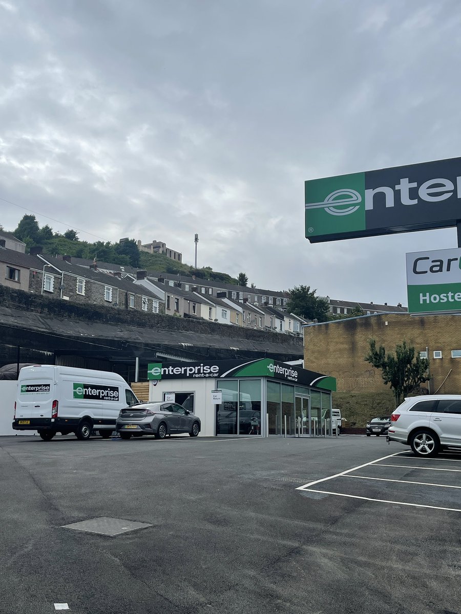 Ross Hutchings tweet media