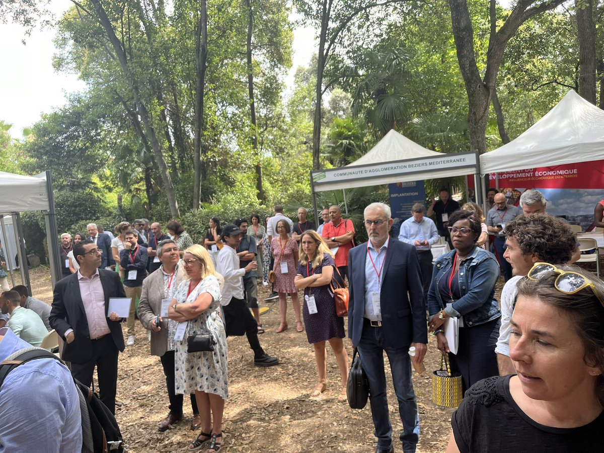ADeljarry's tweet photo. Une belle journée se clôture: Le salon #TransitionsInvest organisé par la @CCIHerault a réuni 400 participants et permis de faciliter le financement des entreprises grâce à 360 rdv BtoB. En clôture,le lancement d’#OccitaniePlaceFinanciere nouveau réseau des acteurs du financement https://t.co/Lgaa1MDLbG