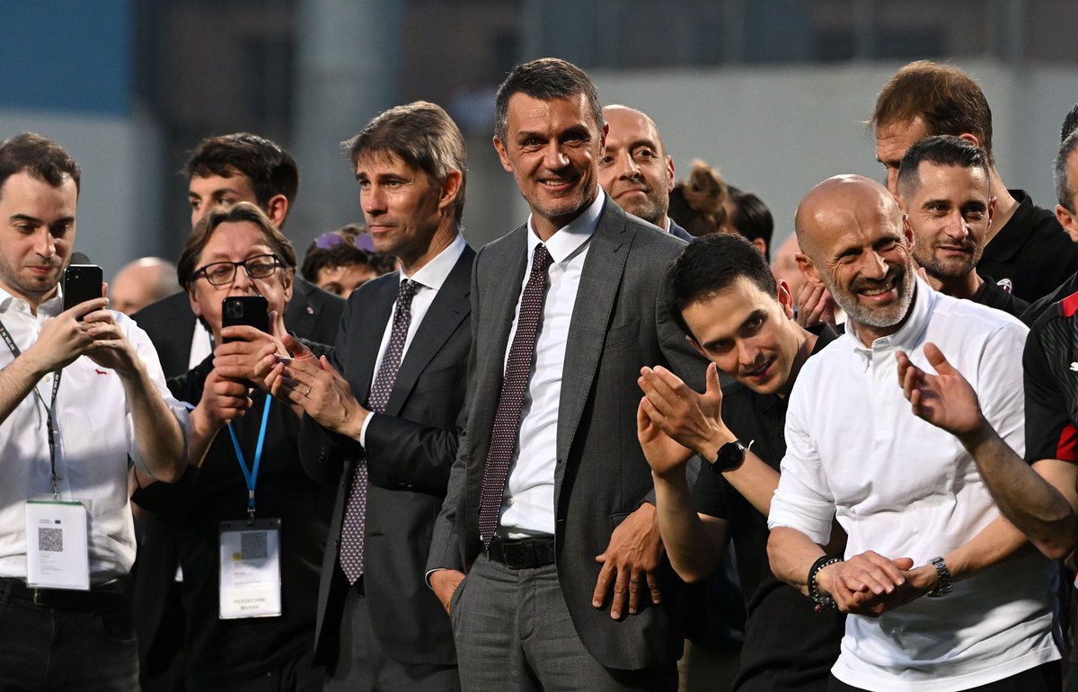 86_longo's tweet photo. La notizia più importante: Maldini e Massara, si riparte 🔴⚫️ https://t.co/6vlCZi788m