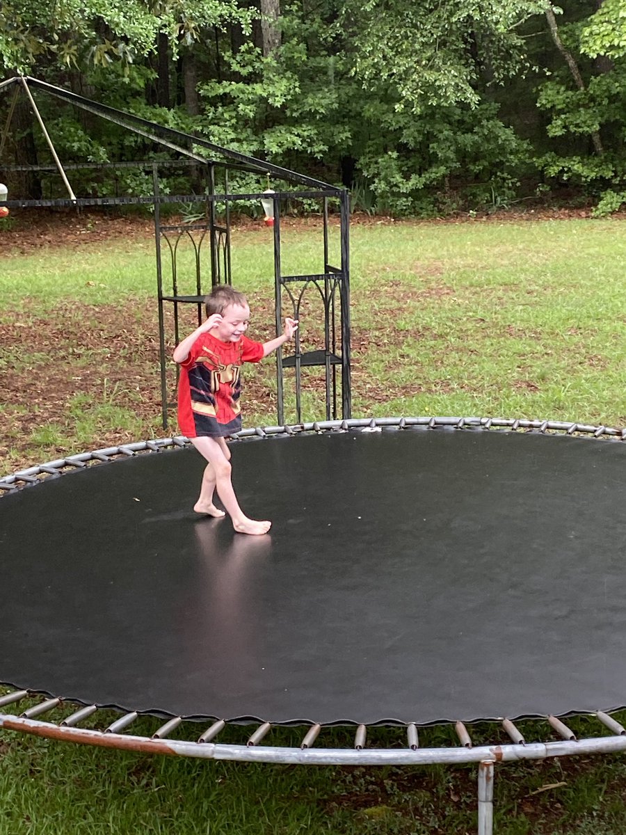 lowery09's tweet photo. The best part of summer vacation! https://t.co/QMOtH9RFgQ