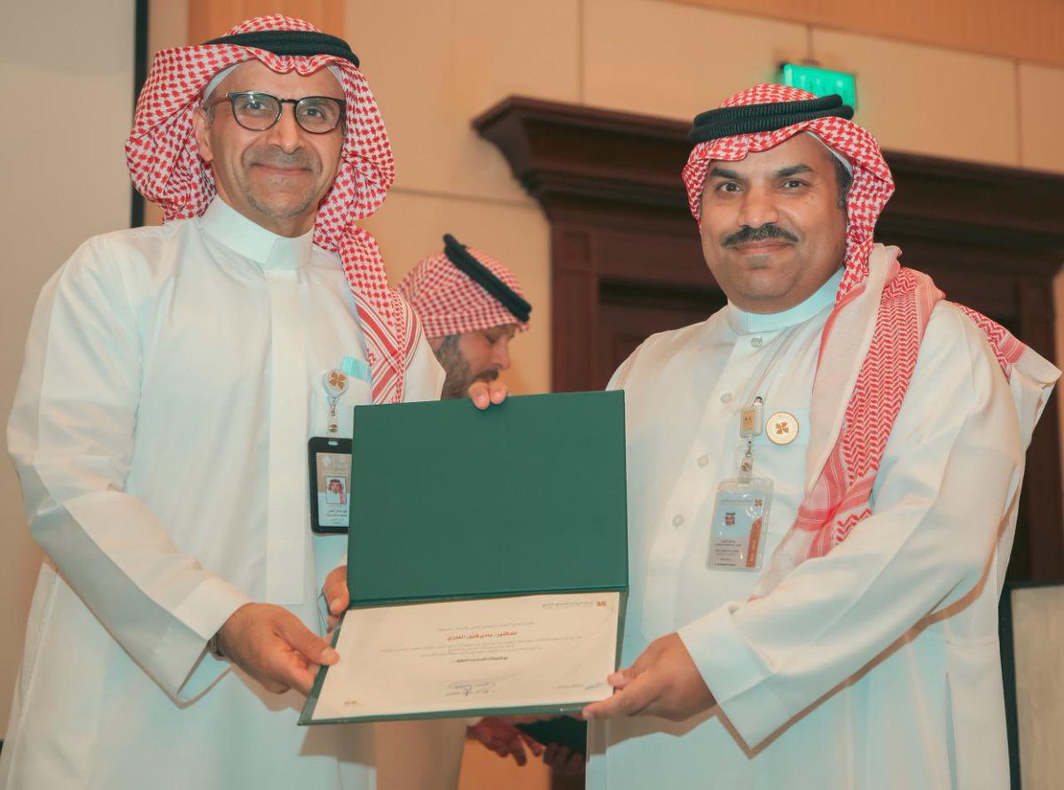 Cluster2_Riyadh's tweet image. وفريق الأبحاث في #مستشفى_اليمامة
د. بادي العنزي

#تجمع_الرياض_الصحي_الثاني