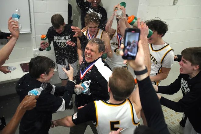 It’s a pretty big birthday celebration for #US today as it’s QV Boys’ Head Coach Mike Mastroianni’s big day!  We won’t tell you how old he is but he almost has 500 more wins than his age!