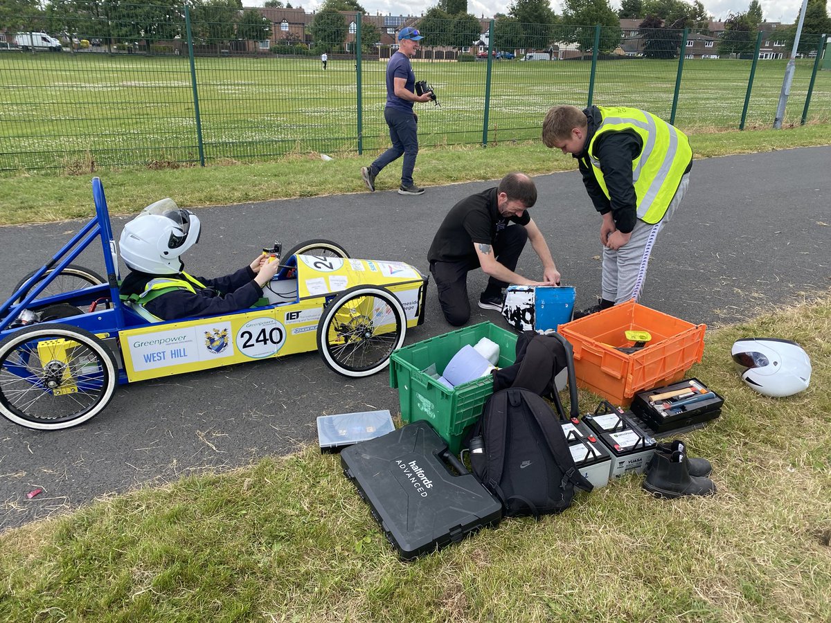 TamesideCollege's tweet photo. Little bit of repair work in the pits for @westhillschool but soon back on the road and racing again #greenpowerchallenge https://t.co/ANuisk0lxU