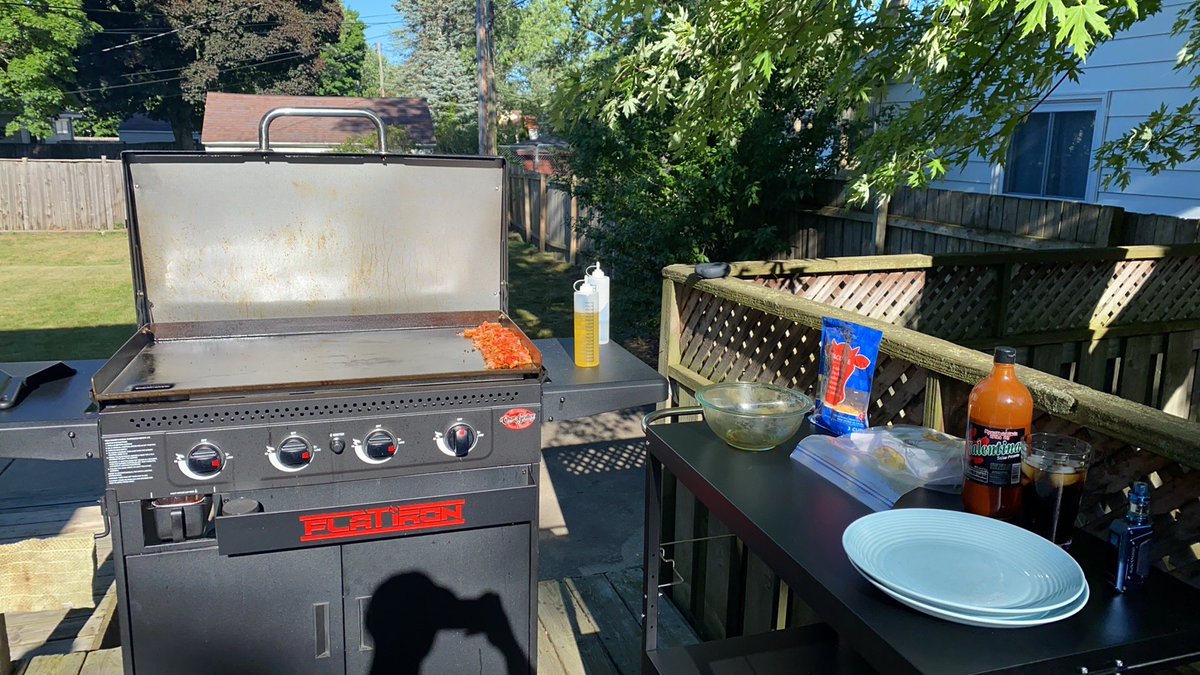 destroyed_ya's tweet photo. So far I absolutely love having a house, daily projects, grilling on the deck, and mowing! Owning > Renting https://t.co/lMwLDLO3H9