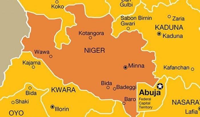 ChinasaNworu's tweet photo. BREAKING: Terrorists Kill Over 30 Nigerian Soldiers, Policemen, Abduct Chinese Nationals In Niger State @USinNigeria @EUinNigeria @real_IpobDOS @KremlinRussia_E @UNGeneva @DefenceInfoNG https://t.co/rhXjvp6ze5 https://t.co/51Zxo1XSX7