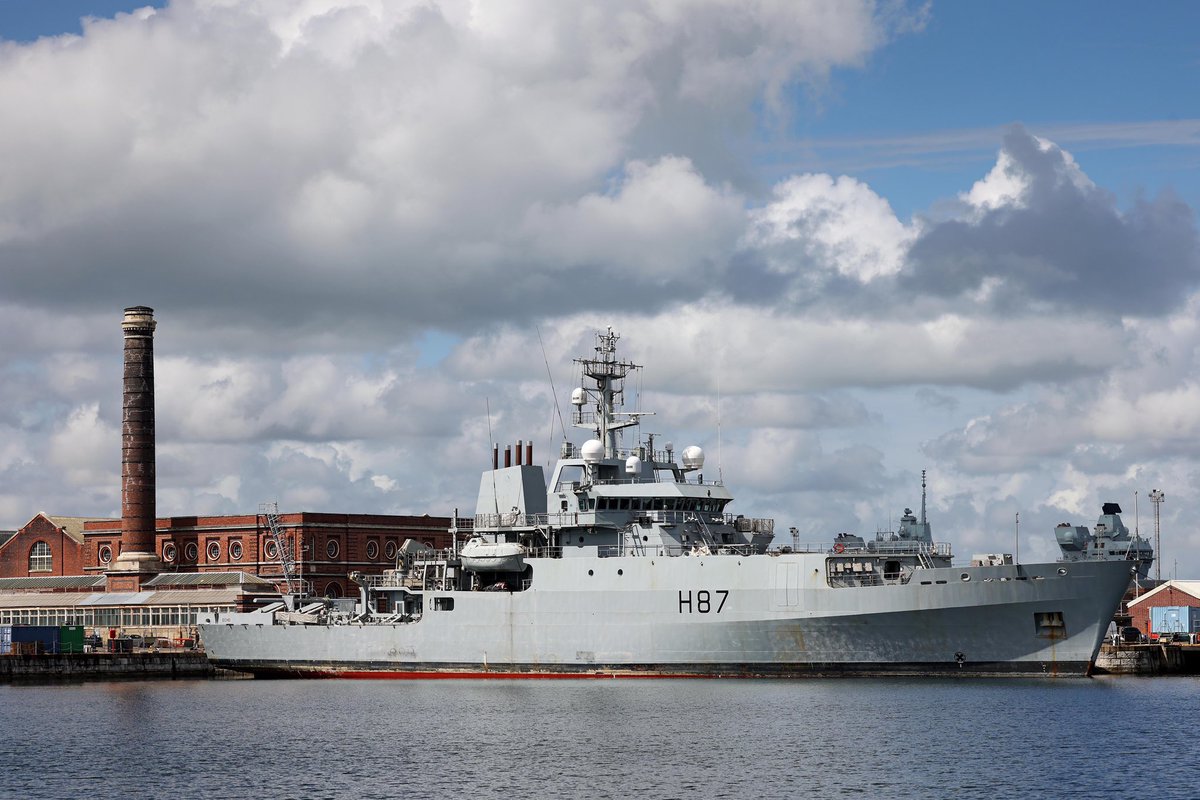 WarshipCam's tweet photo. HMS Echo (H87) Echo-class hydrographic survey ship being decommissioned today in Portsmouth, England - January 30, 2022 #hmsecho #h87
* photo posted by @HMS_Echo https://t.co/ufMjLh7FMh