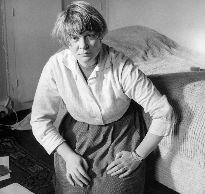 miles_leeson's tweet photo. I'm delighted to be able to share @IrisMurdoch and #GaryCarpenter's collaborative work for the BBC, 'The One Alone'. Attendees at the recent conference were able to listen and discuss with Gary, and he's kindly shared it publicly for the first time.
https://t.co/jEOL7yjNiD https://t.co/JFUV4cVD56
