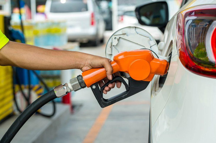 EnLatitud25's tweet photo. 🔴OJUPI JEÝTA |
⛽️Aunque, semanas atrás, desde la #Dicapar dijeron que el reciente reajuste sería la última suba del año, actualmente advierten de un nuevo incremento en el precio de los combustibles en hasta Gs. 1.500 por litro💸
🫥El último reajuste fue la semana pasada
#L25 https://t.co/OYZI8LxCBT