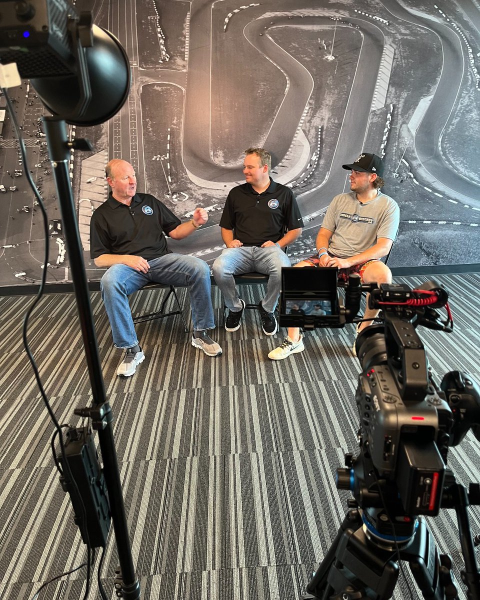 Great day yesterday with @ColeCuster, @noahgragson, @LarryMac28,  and our friends from @AlphaVisionMed1. 🎥🎞️

@diecast_b | @GoProMotorplex | #Clear28