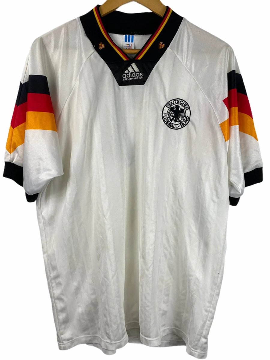 Iconic Football Shirts tweet media