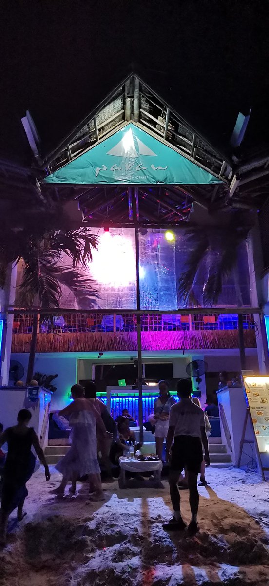 alterboracay83's tweet photo. #paraw is the party place in #alterboracay #AnoHanap https://t.co/wKdUMFWzUz