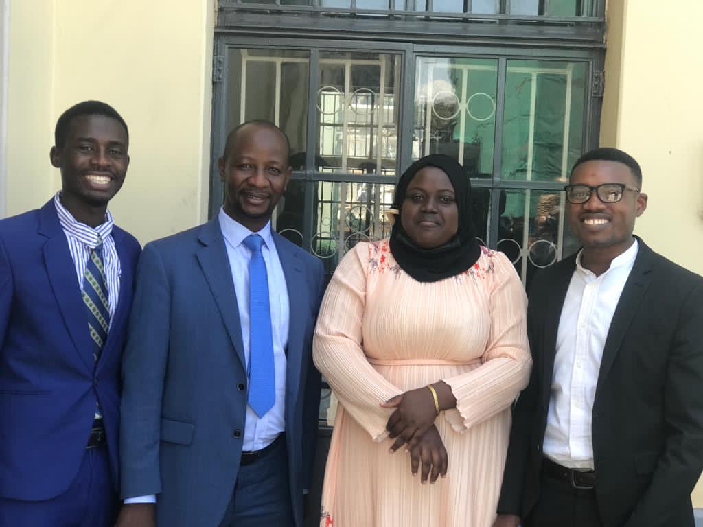 RwamparaE's tweet photo. Today I was able to meet and pose for a pic with member of Parliament Kira Municipality @SemujjuNganda and shared words of wisdom.
You really inspire us by your carriage to stand for the truth amidst dictatorship.@dericnamakajo1 @kizzabesigye1 @AdvocateMatanda @AtuhwerireE https://t.co/njQMEO1vVI