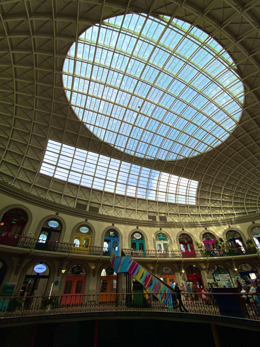 Vasilya2020's tweet photo. My first, and definitely not my last visit to Leeds. Birthplace of the famous UK brand of Marks &amp; Spencer and a melting pot of culture, art, food and architecture. Great city! #travelphotography #leeds #placestovisit #exploring #Museums #heritage #england 🇬🇧 https://t.co/4zwrFUOuHj