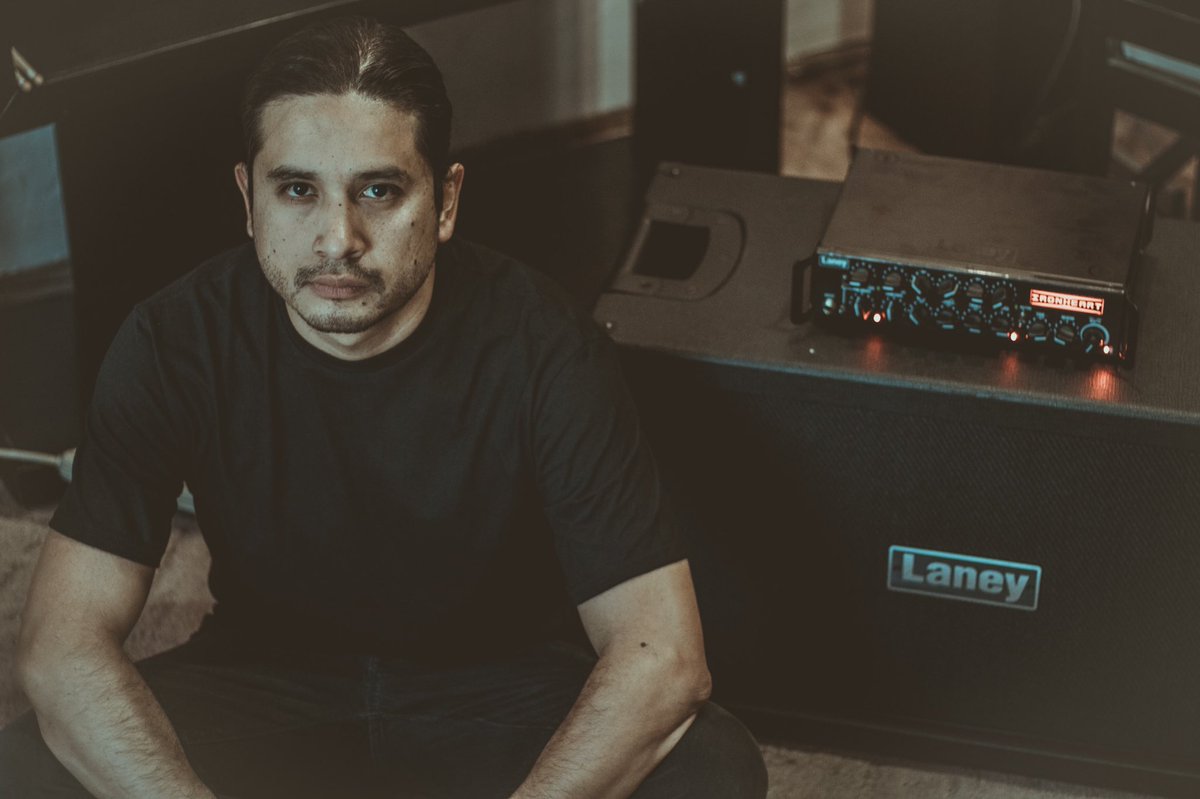 DavidBrisenoC1's tweet photo. All I need to blast the stage!
@laneyamps
-
#PlayReal #LaneyAmps
-
📸 #caboararts https://t.co/B4VsOwoZd3