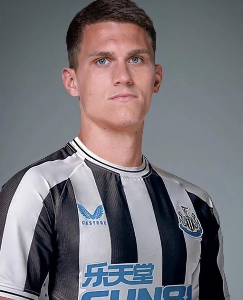 Elcalcio_'s tweet image. 🎙 بوتمان : 

"شعور الانتقال لميلان كان جيّداً ، ولكن نيوكاسل بدا أفضل في النهاية ، أردت الإنتقال لهم منذ يناير"