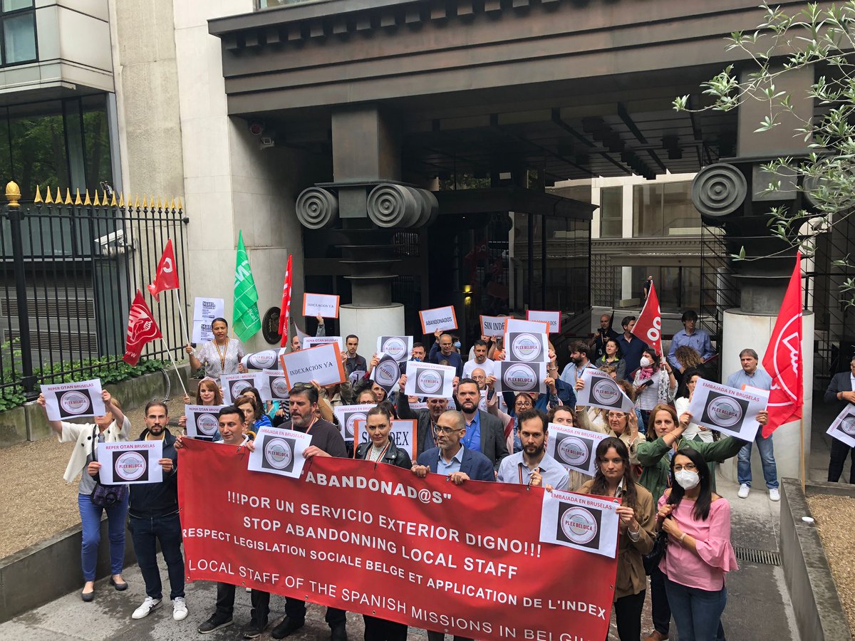 acperona's tweet photo. All together claiming for our rights. Spain is reluctant to index our salaries. How long is it going to take? Consulate, Embassy, NATO and Representation staff joining forces in Brussels. @PYDermagne @BBCWorld @euronews @abc_es @Haciendagob @mjmonteroc @EUCouncilPress https://t.co/eygHa1RvGq