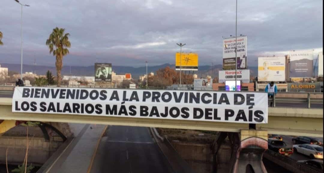 fedeacosta23's tweet image. Ya no hace falta el cóndor