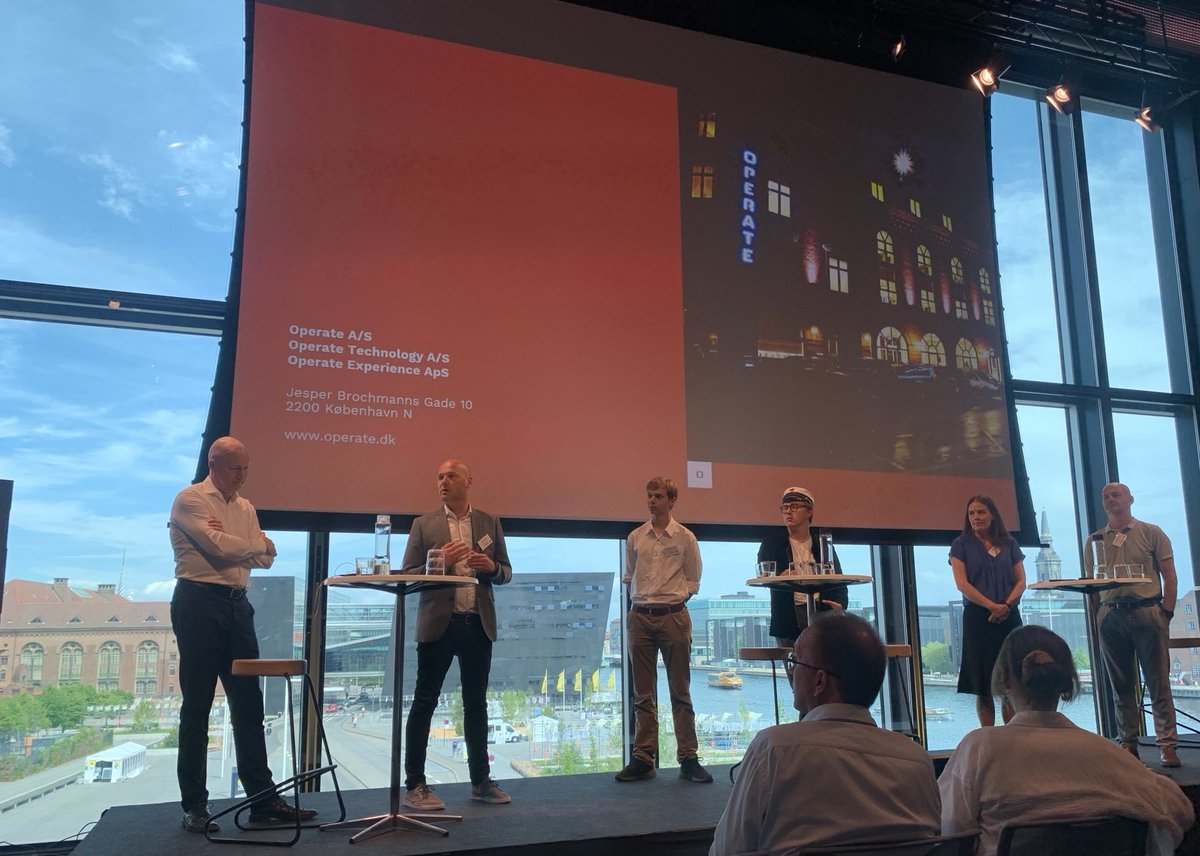 Lotte Holten (@lotte_holten) on Twitter photo <a href="/AndersKuhnau/">Anders Kühnau</a> byder velkommen til debat på #cykeltopmøde om unges cykelvaner: Vi skal sammen knække kurven og fremme de unges cykling. Ny analyse fra <a href="/regionerne/">Danske Regioner</a> , <a href="/VejleKommune/">Vejle Kommune</a> og <a href="/OperateAS/">Operate A/S</a> viser det betyder noget at udd.inst. fremmer cyklisme <a href="/AndersKuhnau/">Anders Kühnau</a> byder velkommen til debat på #cykeltopmøde om unges cykelvaner: Vi skal sammen knække kurven og fremme de unges cykling. Ny analyse fra <a href="/regionerne/">Danske Regioner</a> , <a href="/VejleKommune/">Vejle Kommune</a> og <a href="/OperateAS/">Operate A/S</a> viser det betyder noget at udd.inst. fremmer cyklisme