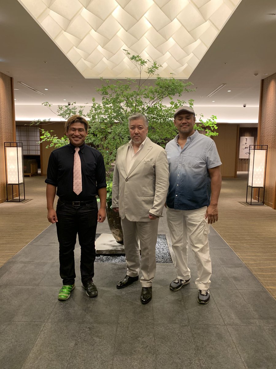jun0917start's tweet photo. 今日は北井社長にグランドプリンス高輪 ステーキハウス桂に岡田と一緒に招待して頂きました。
会場には来て頂いているのですが、直接お会いするのは久しぶりでした。
社長、美味しいお肉をありがとうございました!またスイーツお願いします🙇🏻♂️😊
#ddtpro
#KOGYM
#北井孝英
#秋山準
#岡田佑介か https://t.co/r3HpUA3ZkK